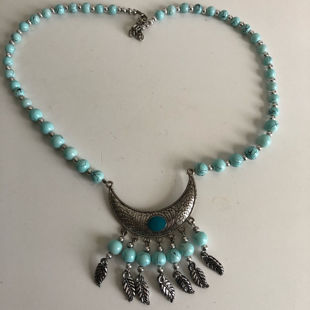 Beautiful vintage necklace
